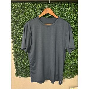 Vuori Blue Active Shirt Size Medium